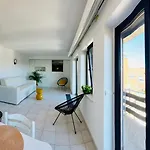 Square - Zonrijke - Zuidgericht Balkon - Dichtbij Middelkerke