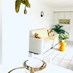 Square - Zonrijke - Zuidgericht Balkon - Dichtbij Middelkerke
