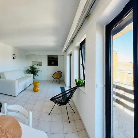 Square - Zonrijke - Zuidgericht Balkon - Dichtbij Middelkerke