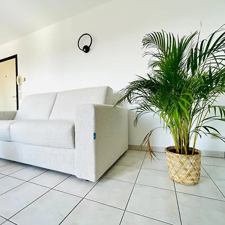 Square - Zonrijke - Zuidgericht Balkon - Dichtbij Daire Middelkerke