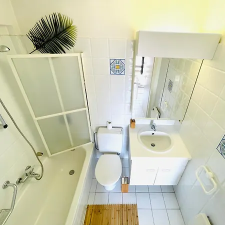 Square - Zonrijke - Zuidgericht Balkon - Dichtbij Appartement *