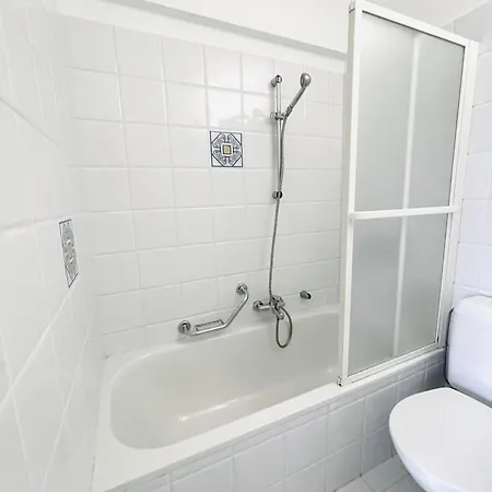 Square - Zonrijke - Zuidgericht Balkon - Dichtbij Appartement